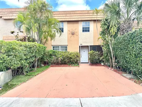 8135 W 9th Ave, Hialeah, FL 33014