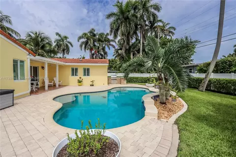 1215 Jefferson St, Hollywood, FL 33019
