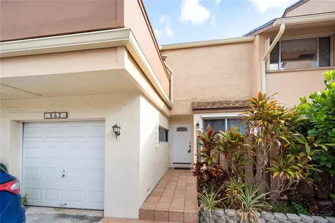 862 NW 81st Ter #6, Plantation, FL 33324