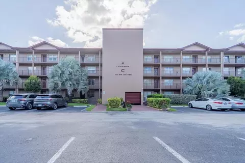 100 SW 130th Ter #412C, Pembroke Pines, FL 33027