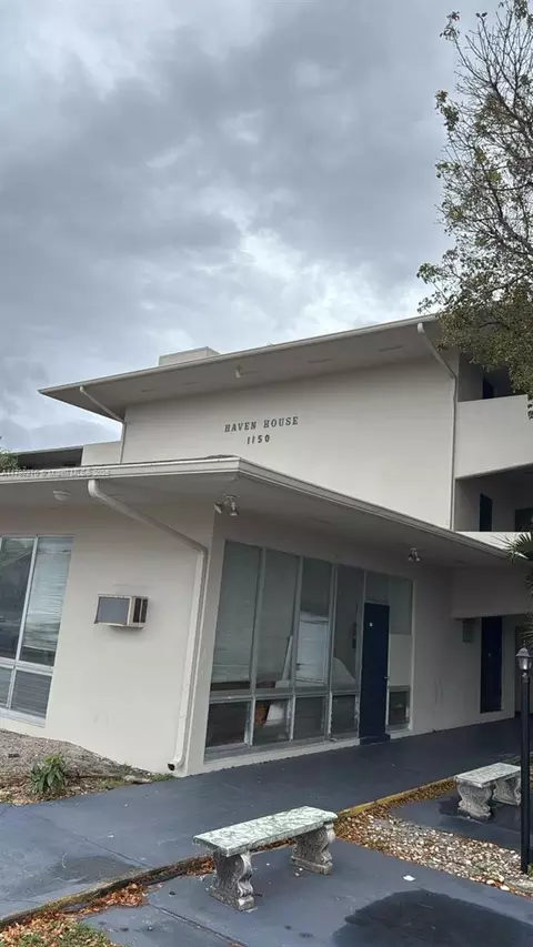 1150 E Sample Rd #312, Pompano Beach, FL 33064