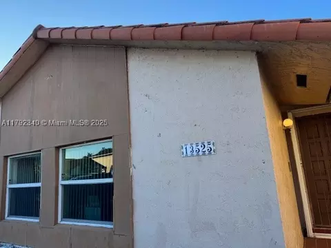 13525 SW 8th Ln, Miami, FL 33184