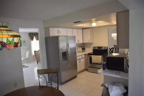 Kitchen - 4701 NW 43rd Ave, Tamarac, FL 33319 photo 1 of 2