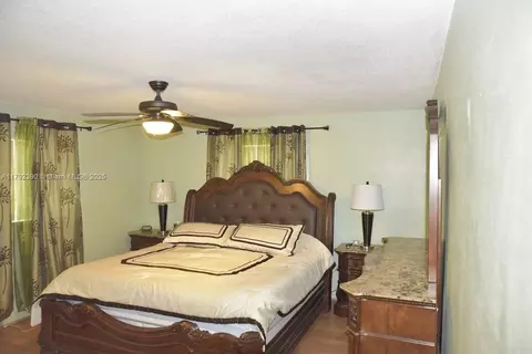 Bedroom - 4701 NW 43rd Ave, Tamarac, FL 33319 photo 1 of 2