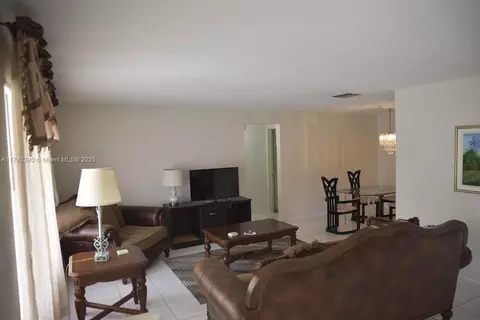 Living - 4701 NW 43rd Ave, Tamarac, FL 33319 photo 1 of 2