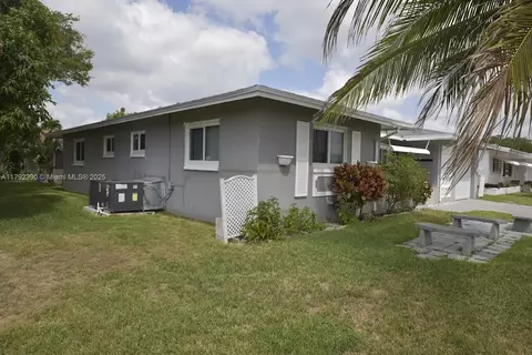 Exterior - 4701 NW 43rd Ave, Tamarac, FL 33319 photo 1 of 2