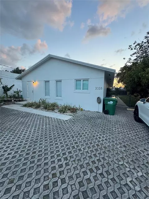 2028 SW 57th Ct, Miami, FL 33155