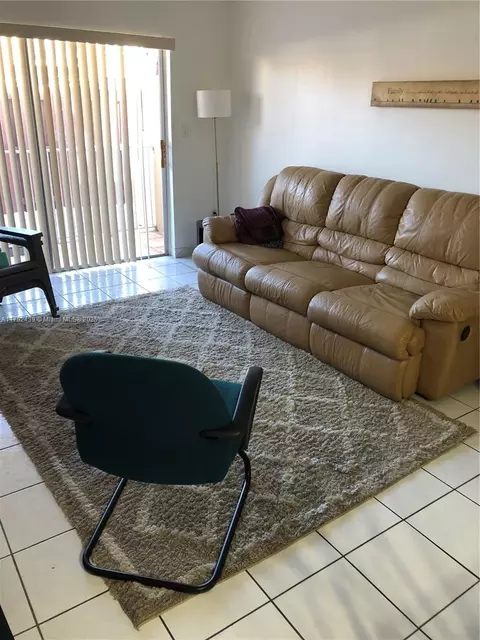 9972 SW 88th St #1105, Miami, FL 33176