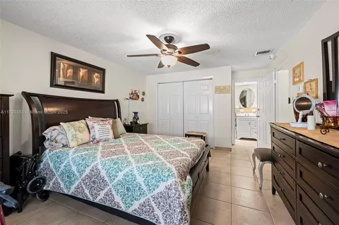 171 Curtiss Dr, Hialeah, FL 33010 photo 11