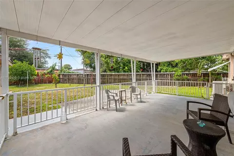 171 Curtiss Dr, Hialeah, FL 33010 photo 19