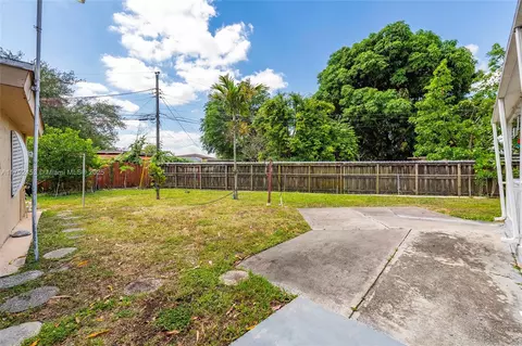171 Curtiss Dr, Hialeah, FL 33010 photo 22