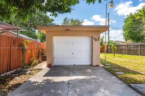 171 Curtiss Dr, Hialeah, FL 33010 photo 21