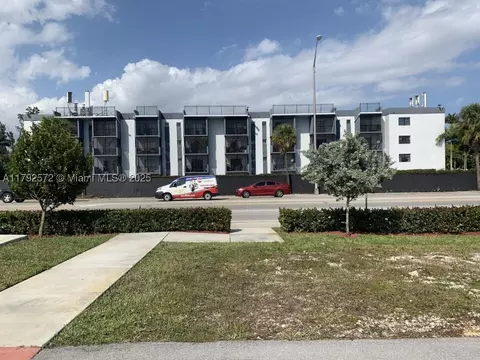 13500 NE 3rd Ct #311, North Miami, FL 33161