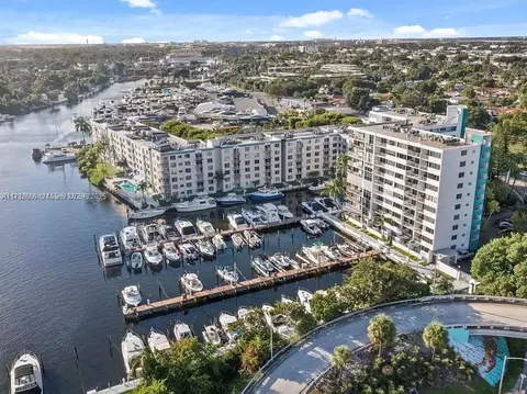 1700 NW N River Dr #501, Miami, FL 33125