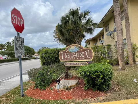 15669 SW 73rd Circle Ter #45, Miami, FL 33193