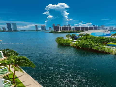 3330 NE 190th St #716, Aventura, FL 33180