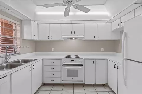 9470 Live Oak Pl #304, Davie, FL 33324