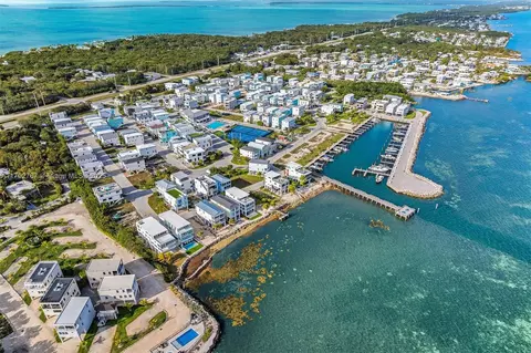 94825 Overseas Hwy #76, Key Largo, FL 33037