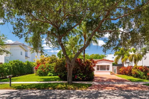 310 Woodcrest Rd, Key Biscayne, FL 33149 photo 1