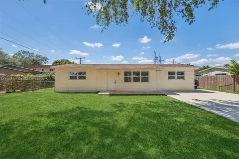 5221 SW 90th Ter, Cooper City, FL 33328