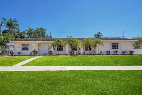 9750 SW 159th St, Miami, FL 33157