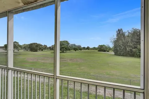 5100 SW 90th Ave #208, Cooper City, FL 33328