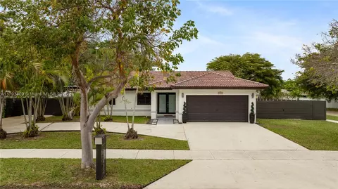 20402 SW 130th Ct, Miami, FL 33177