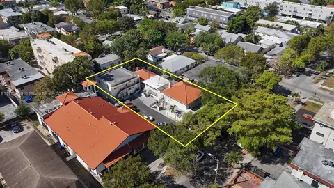 1362 SW 2nd St, Miami, FL 33135