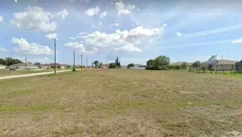 2710 NW 7 Th Pl, Cape Coral, FL 33993