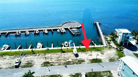 94825 Overseas Hwy #119, Key Largo, FL 33037