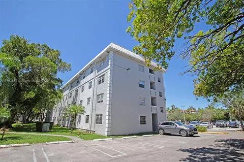 17255 SW 95th Ave #247, Palmetto Bay, FL 33157