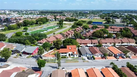 839 W 39th Pl, Hialeah, FL 33012