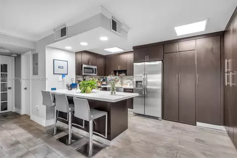 7215 Miami Lakes Dr #A-20, Miami Lakes, FL 33014