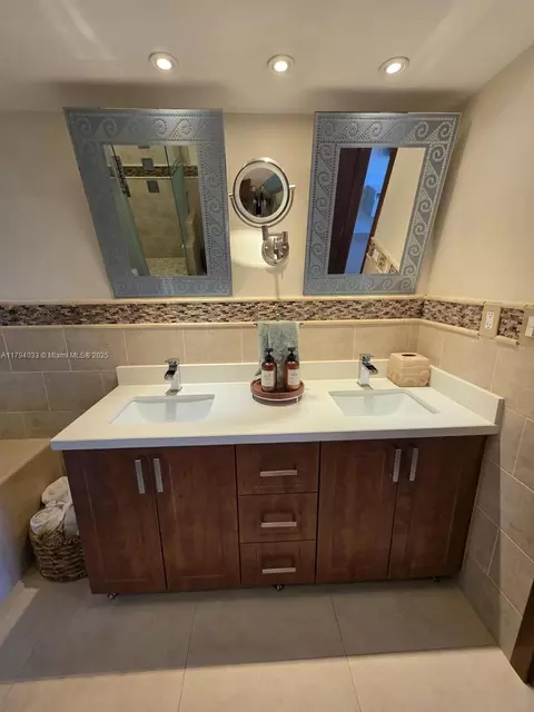 Bath - 9225 Collins Ave #1409, Surfside, FL 33154 photo 2 of 5