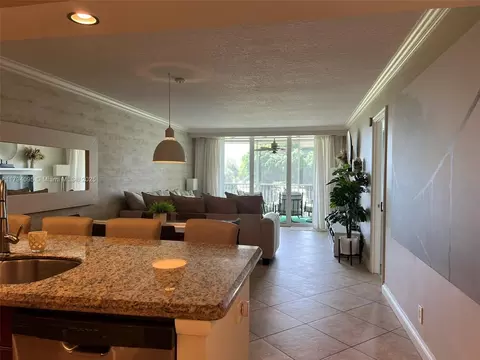 2601 S Course Dr #304, Pompano Beach, FL 33069