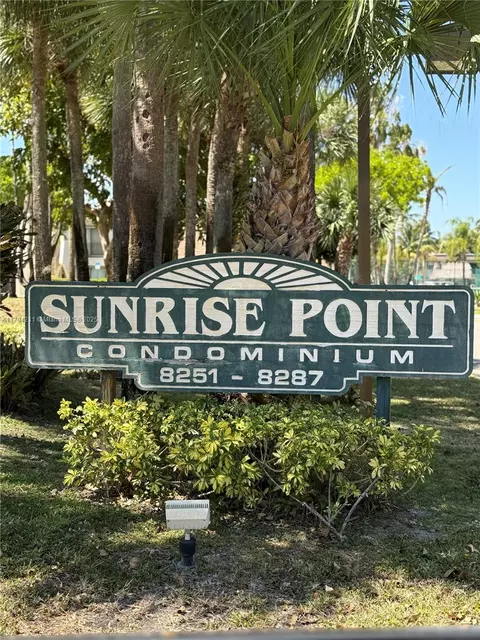8281 SW 128th St #205, Pinecrest, FL 33156