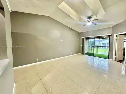 2511 NW 56th Ave #12-25, Lauderhill, FL 33313