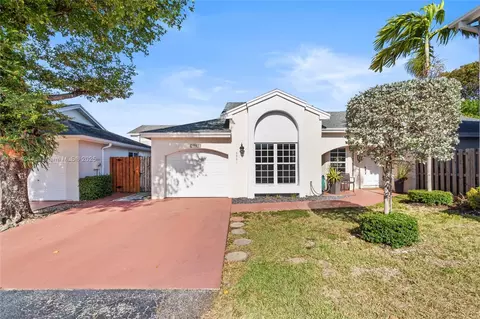 9981 NW 51st Ln, Doral, FL 33178