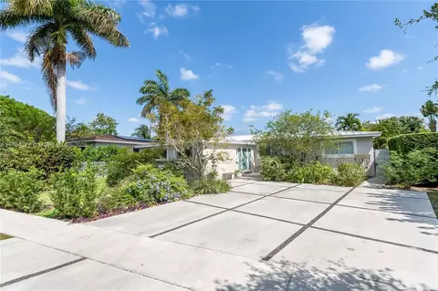135 NE 128th St, North Miami, FL 33161