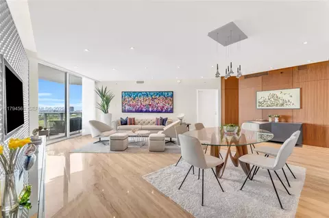 17111 Biscayne Blvd #2208, Aventura, FL 33160