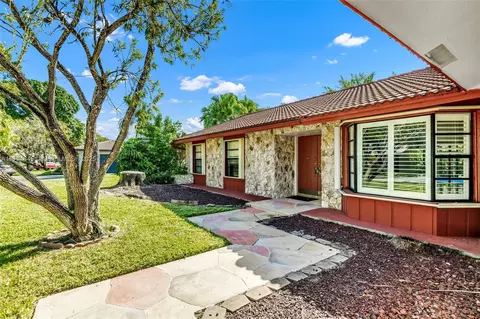 9866 NW 19th St, Coral Springs, FL 33071
