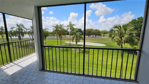 16300 Golf Club Rd #315, Weston, FL 33326