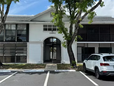 19085 NW 62nd Ave #106, Hialeah, FL 33015