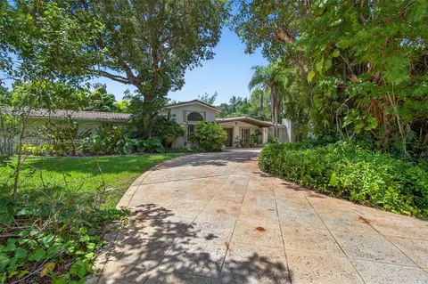 6700 SW 64th St, South Miami, FL 33143