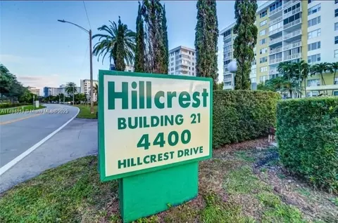 4400 Hillcrest Dr #215-B, Hollywood, FL 33021