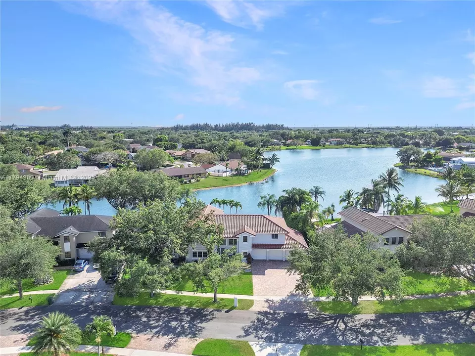 View/Area - 20230 NW 7th St, Pembroke Pines, FL 33029 photo 1 of 9