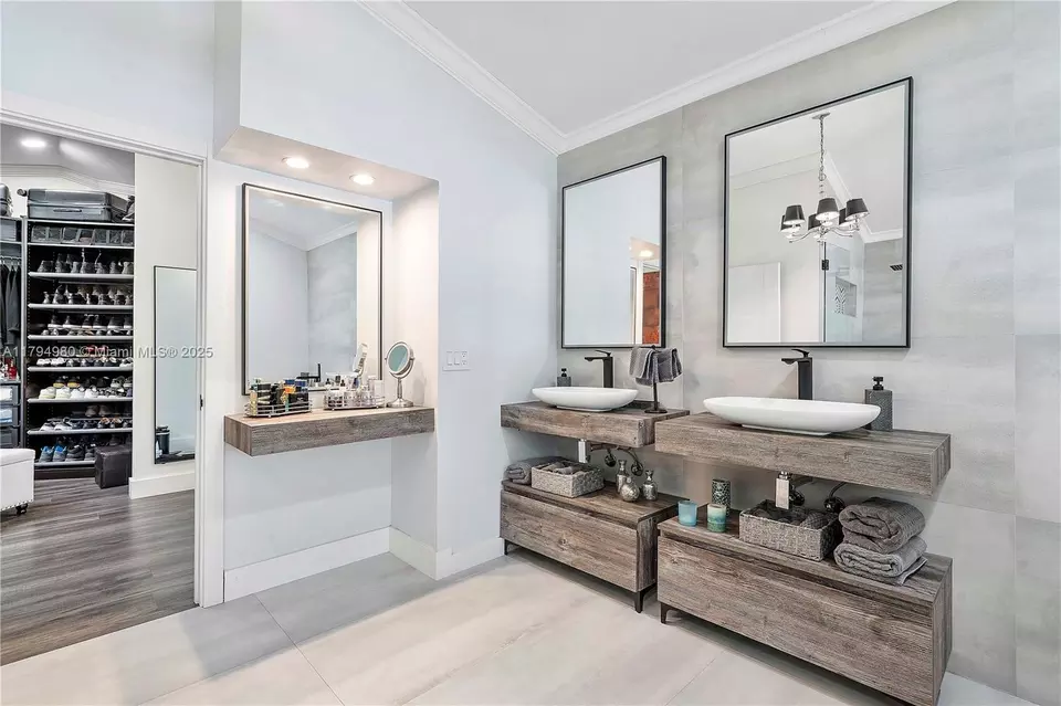 Bath - 20230 NW 7th St, Pembroke Pines, FL 33029 photo 7 of 12