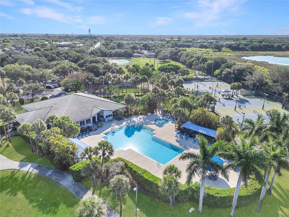 View/Area - 20230 NW 7th St, Pembroke Pines, FL 33029 photo 9 of 9