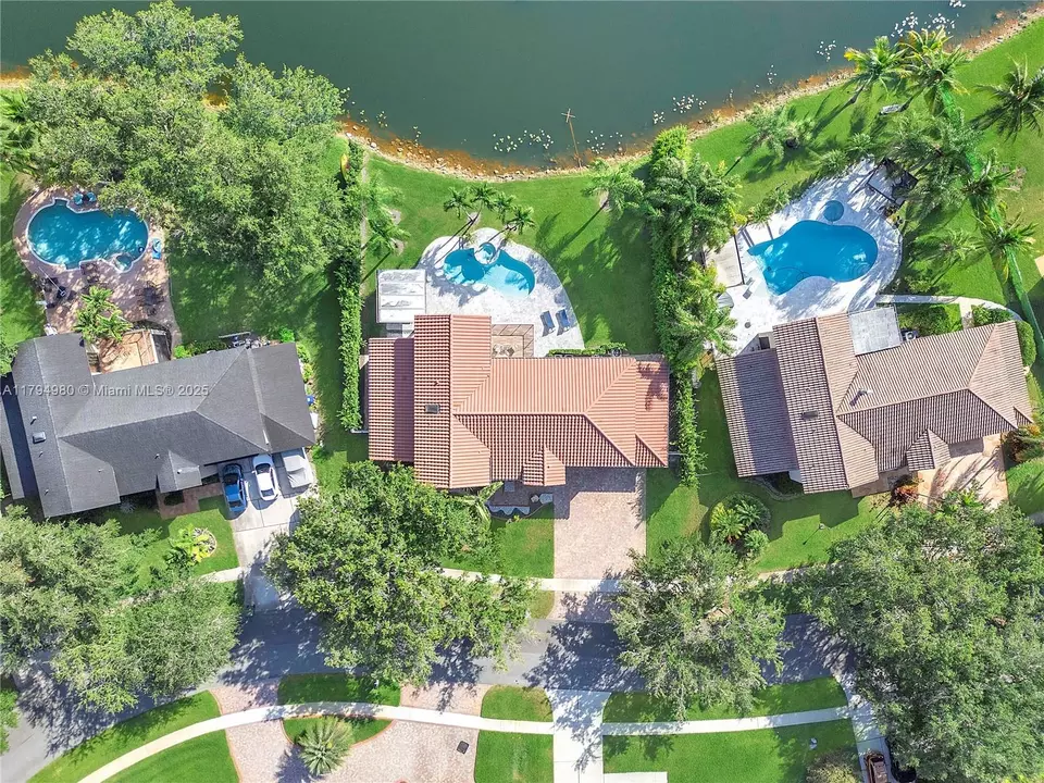 View/Area - 20230 NW 7th St, Pembroke Pines, FL 33029 photo 3 of 9