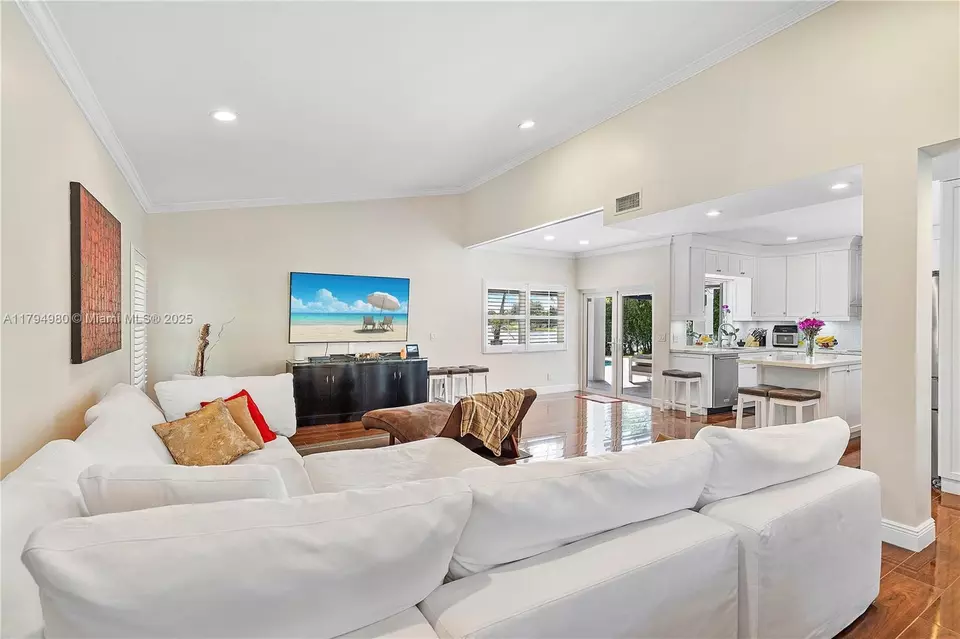 Living - 20230 NW 7th St, Pembroke Pines, FL 33029 photo 3 of 3